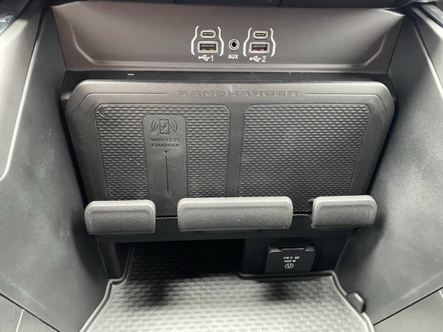 2025 Ram 1500 Big Horn 4WD 5ft7 Box