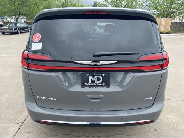 2025 Chrysler Pacifica Select AWD