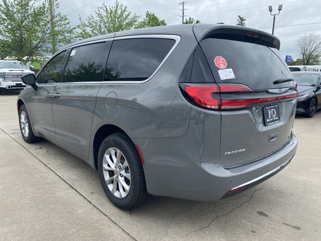 2025 Chrysler Pacifica Select AWD