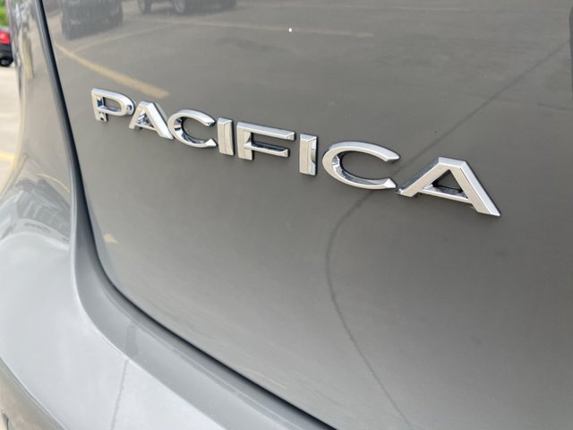 2025 Chrysler Pacifica Select AWD