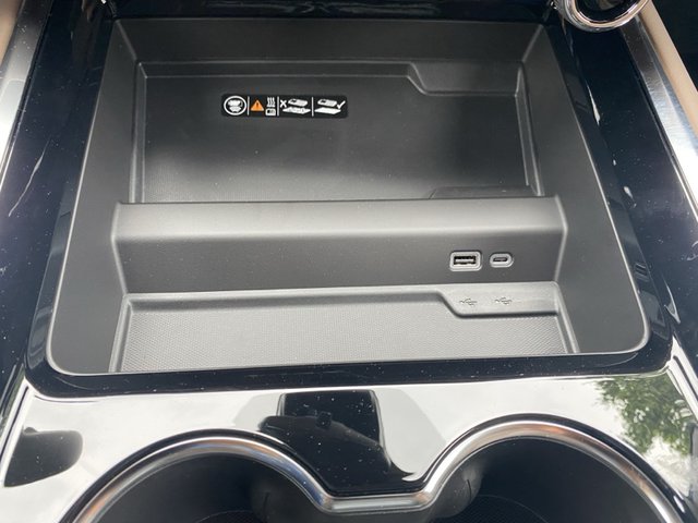 2025 Chevrolet Tahoe High Country 4WD