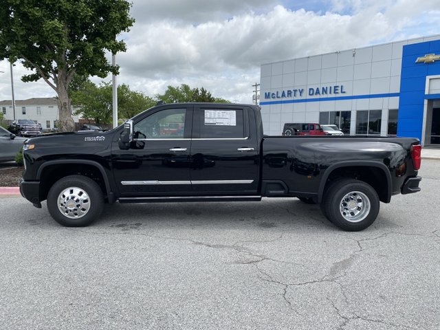 2025 Chevrolet Silverado 3500HD High Country 4WD 172WB