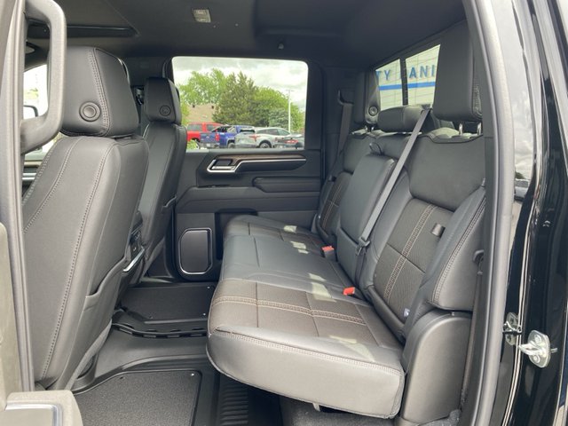 2025 Chevrolet Silverado 3500HD High Country 4WD 172WB