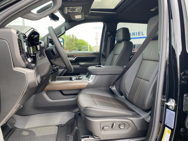2025 Chevrolet Silverado 3500HD High Country 4WD 172WB