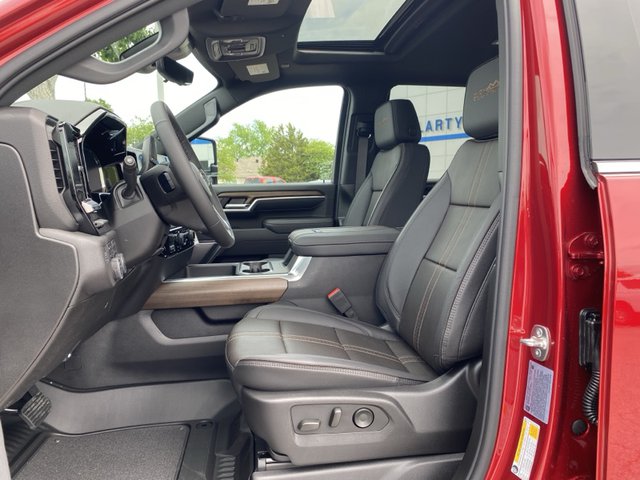 2025 Chevrolet Silverado 3500HD High Country 4WD 172WB