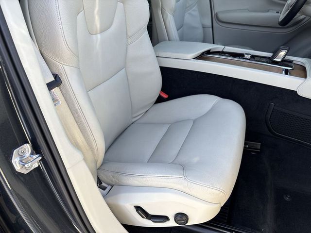 2021 Volvo XC90 T8 eAWD Inscription Expr