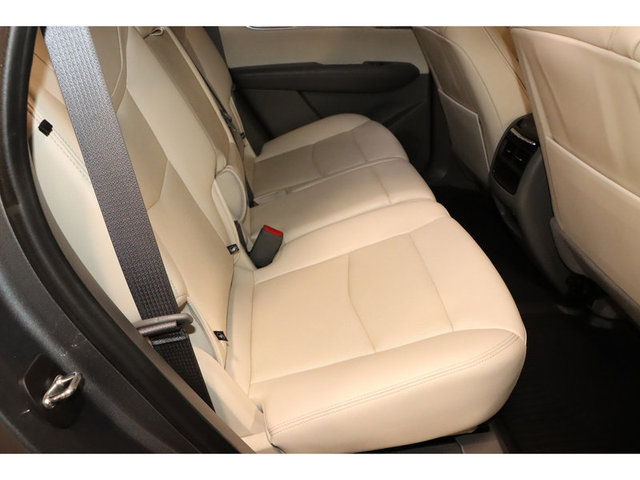 2022 Cadillac XT5 Premium Luxury FWD