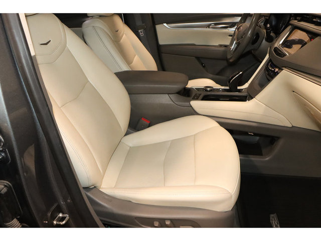 2022 Cadillac XT5 Premium Luxury FWD