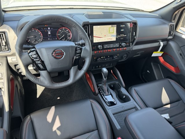 2025 Nissan Frontier PRO-4X 4WD