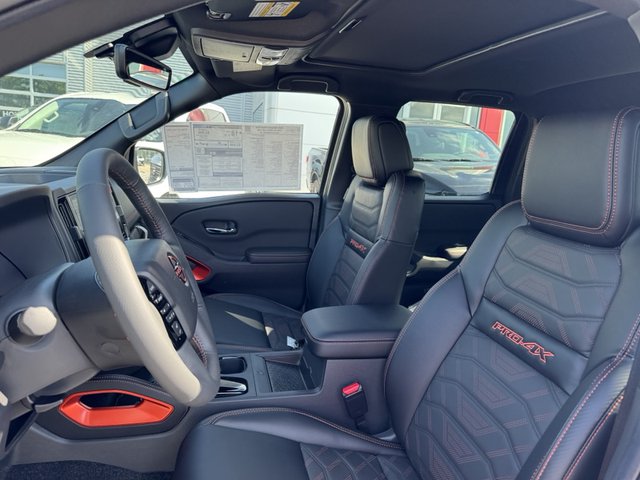 2025 Nissan Frontier PRO-4X 4WD