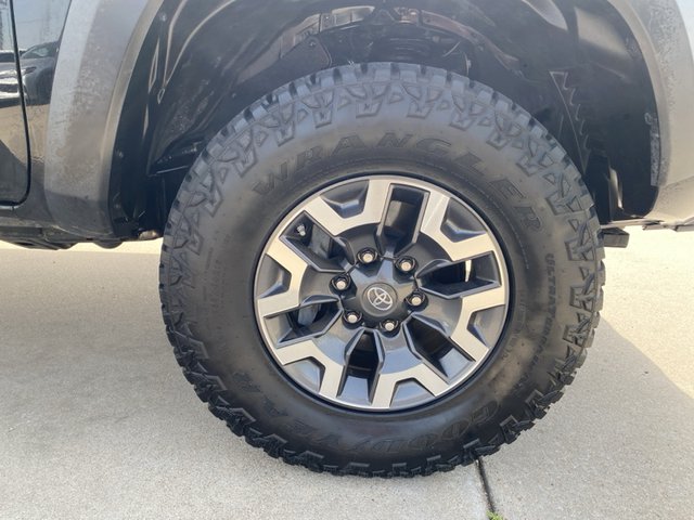2020 Toyota Tacoma SR5 4WD 5ft Bed