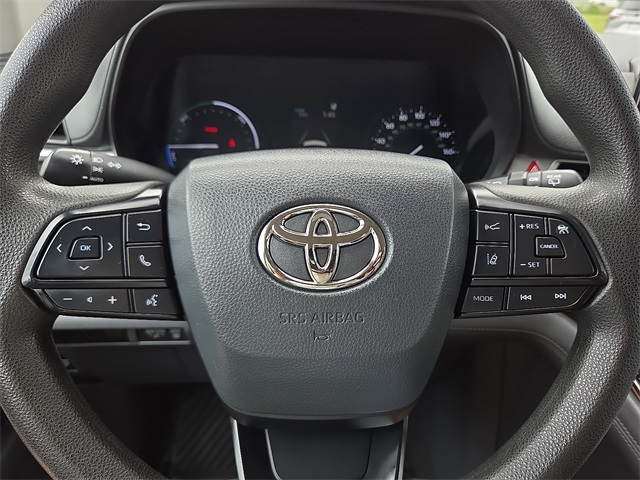 2023 Toyota Sienna LE FWD 8-Pass