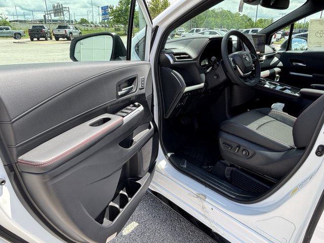 2025 Toyota Sienna XSE AWD 7-Pass