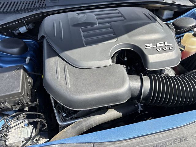 2021 Dodge Charger SXT RWD