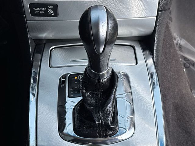 2013 INFINITI G37 Journey RWD
