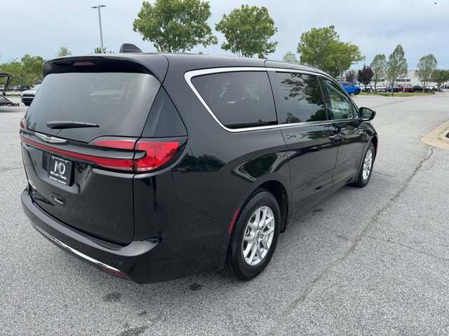 2023 Chrysler Pacifica Touring L FWD