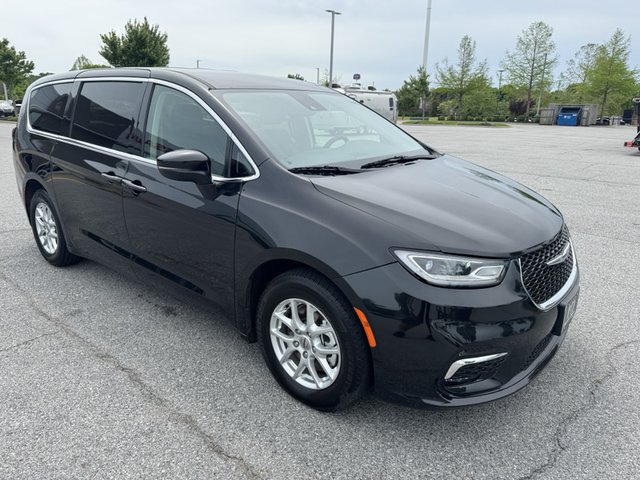 2023 Chrysler Pacifica Touring L FWD