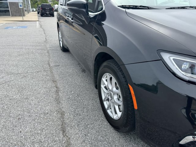 2023 Chrysler Pacifica Touring L FWD