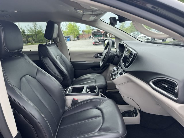 2023 Chrysler Pacifica Touring L FWD