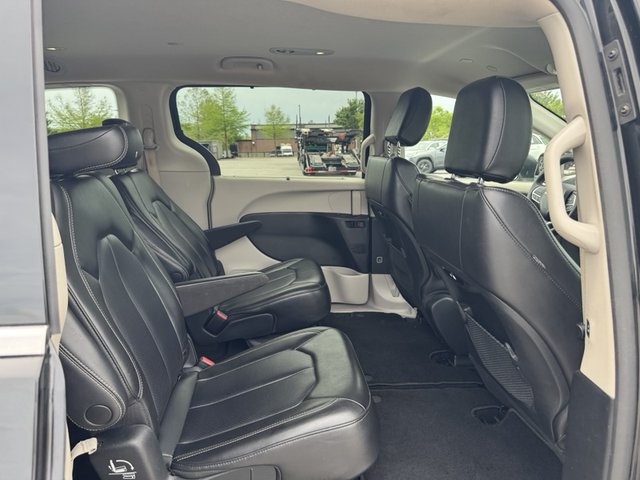 2023 Chrysler Pacifica Touring L FWD
