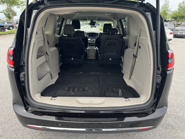 2023 Chrysler Pacifica Touring L FWD