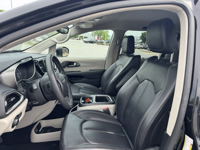 2023 Chrysler Pacifica Touring L FWD