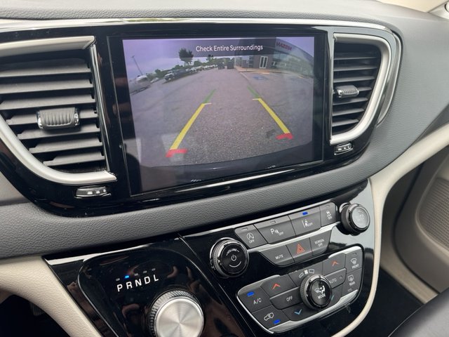 2023 Chrysler Pacifica Touring L FWD