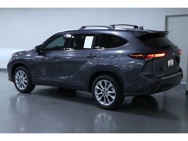 2025 Toyota Highlander Limited FWD