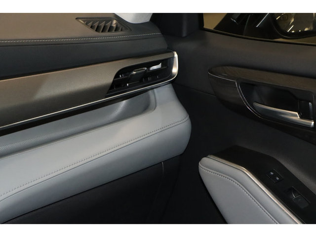 2025 Toyota Highlander Limited FWD