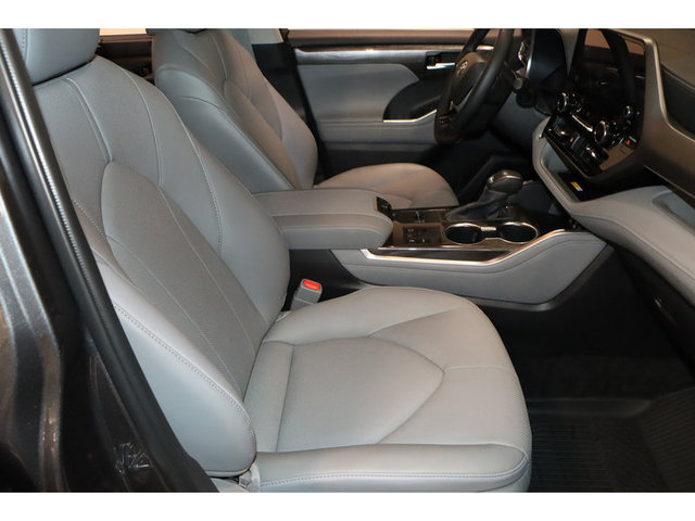 2025 Toyota Highlander Limited FWD