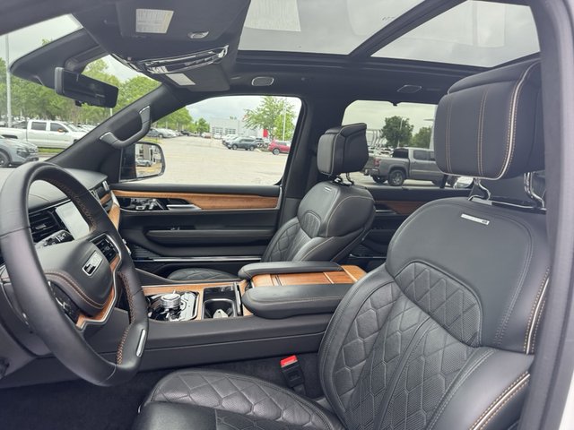 2024 Jeep Grand Wagoneer Series III 4WD L