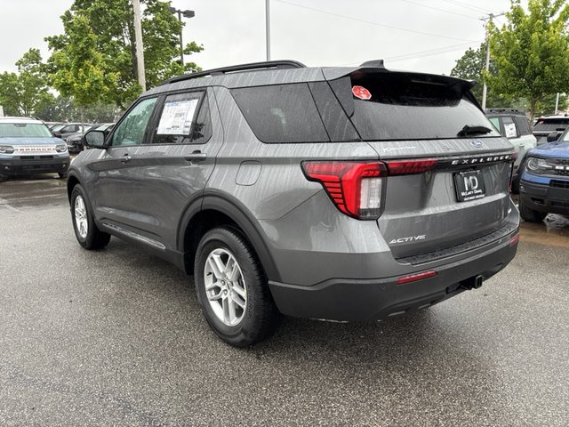 2025 Ford Explorer Active 4WD