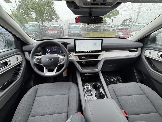 2025 Ford Explorer Active 4WD
