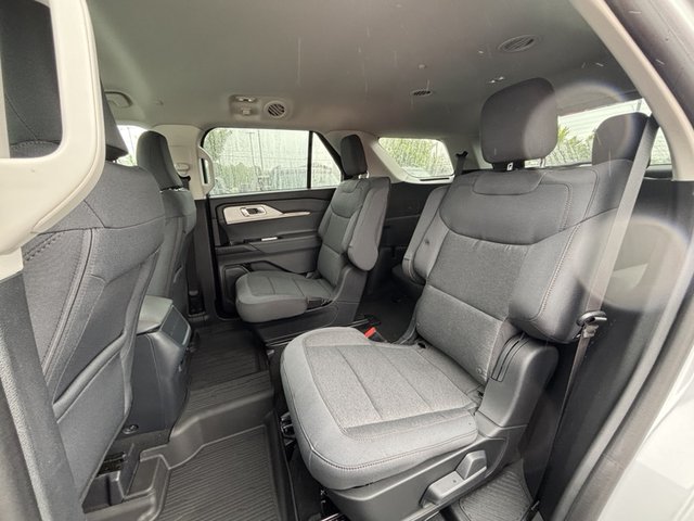 2025 Ford Explorer Active 4WD