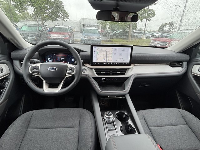 2025 Ford Explorer Active 4WD