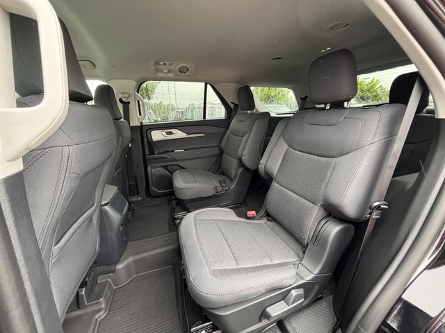 2025 Ford Explorer Active 4WD