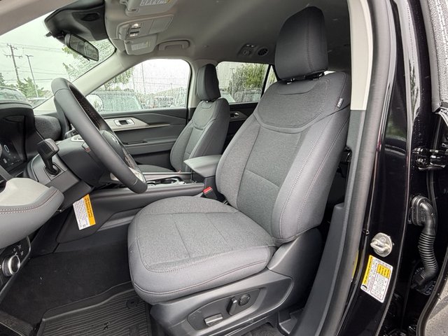 2025 Ford Explorer Active 4WD