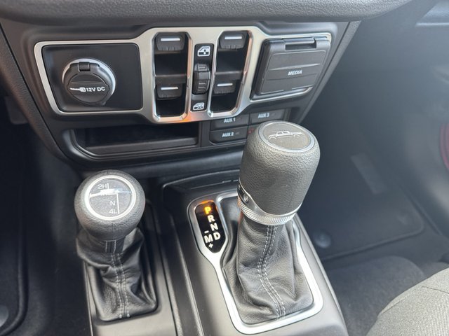 2025 Jeep Gladiator Nighthawk 4WD