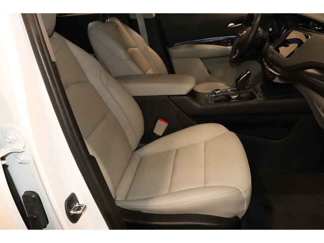 2023 Cadillac XT4 Luxury FWD