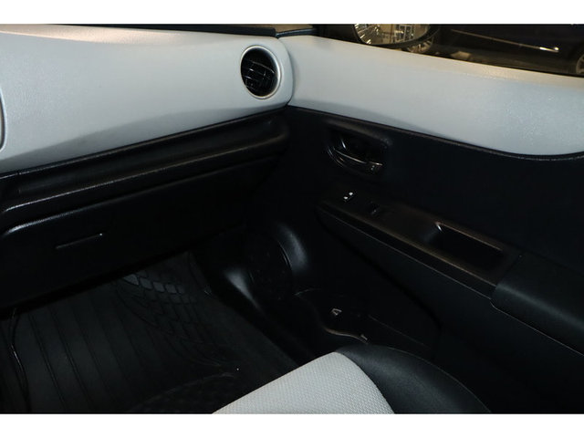 2012 Toyota Yaris LE 5Dr
