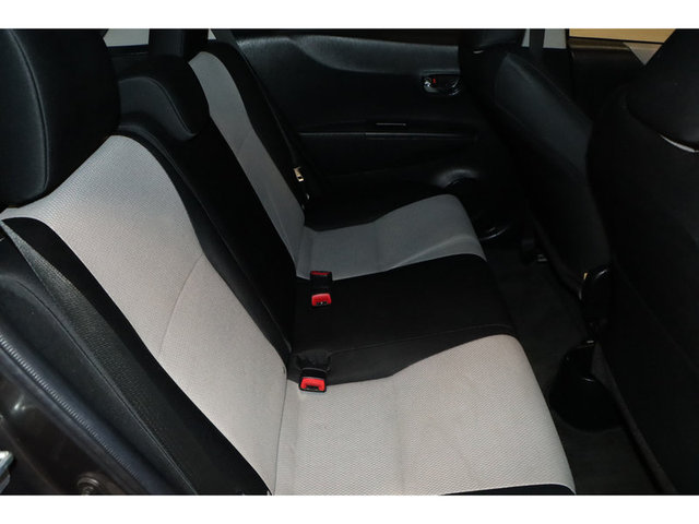 2012 Toyota Yaris LE 5Dr