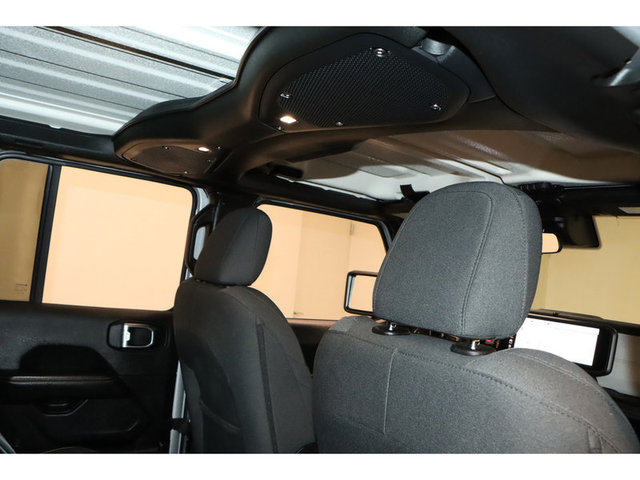 2024 Jeep Wrangler Sahara 4WD