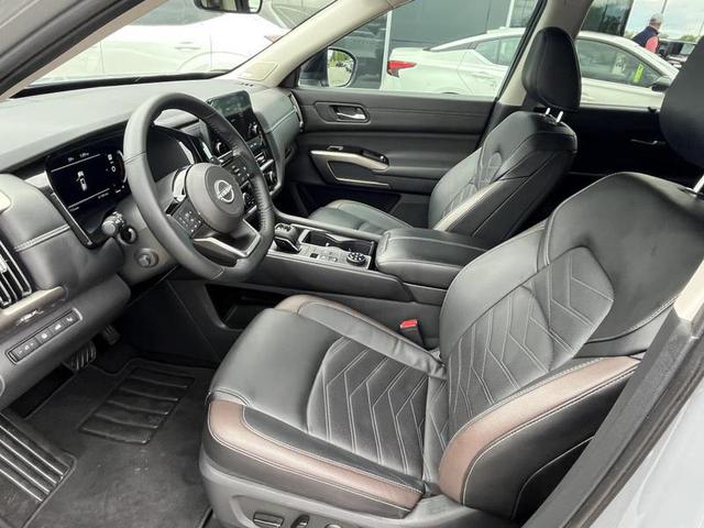 2024 Nissan Pathfinder Platinum 4WD