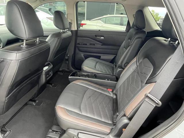 2024 Nissan Pathfinder Platinum 4WD