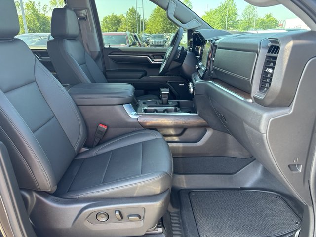 2023 GMC Sierra 1500 SLT 4WD 147WB