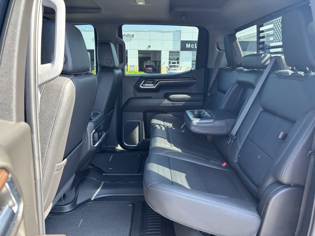 2023 GMC Sierra 1500 SLT 4WD 147WB