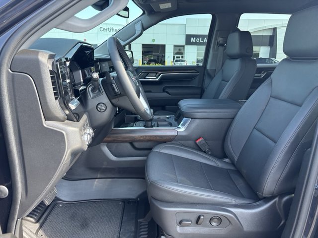 2023 GMC Sierra 1500 SLT 4WD 147WB