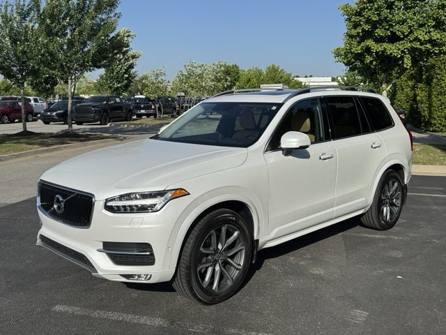 2016 Volvo XC90 T6 Momentum AWD