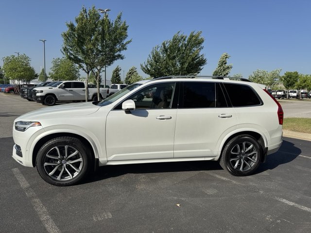 2016 Volvo XC90 T6 Momentum AWD
