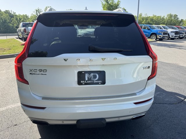 2016 Volvo XC90 T6 Momentum AWD
